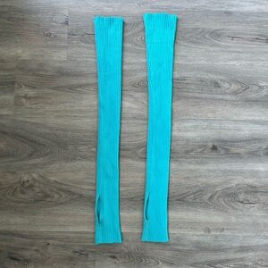 Blue leg warmers